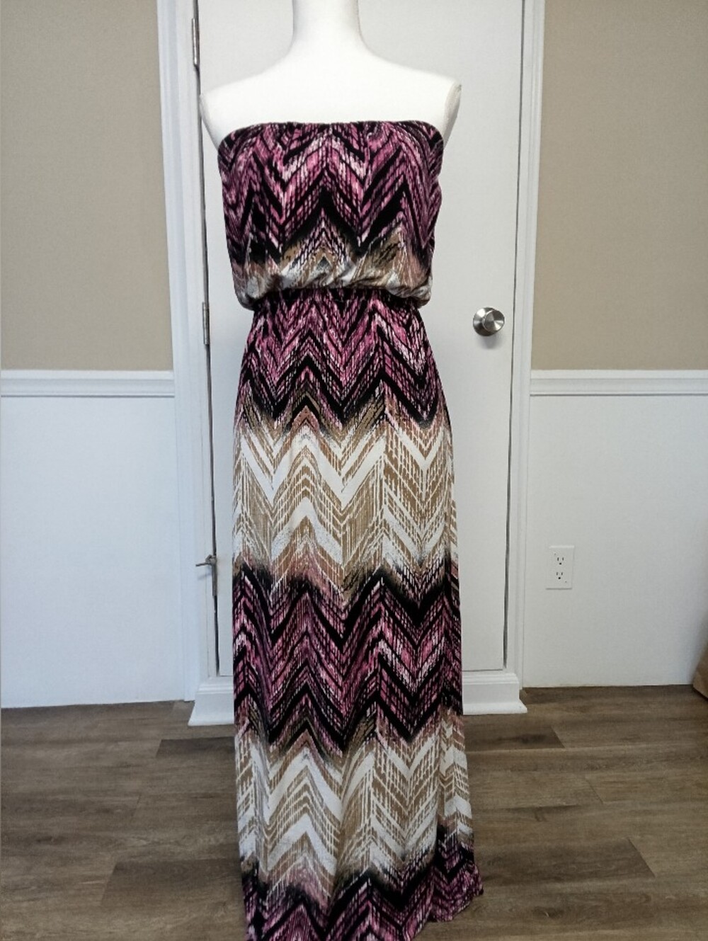 Trixxi Strapless Chevron Maxi Dress in Pink, Black & Cream